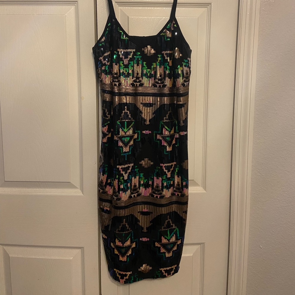 Beautiful sparkle mini dress with 20s pattern